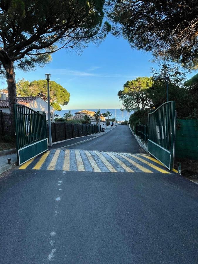 Appartement Vue Mer Avec Balcon Sainte-Maxime Exterior foto