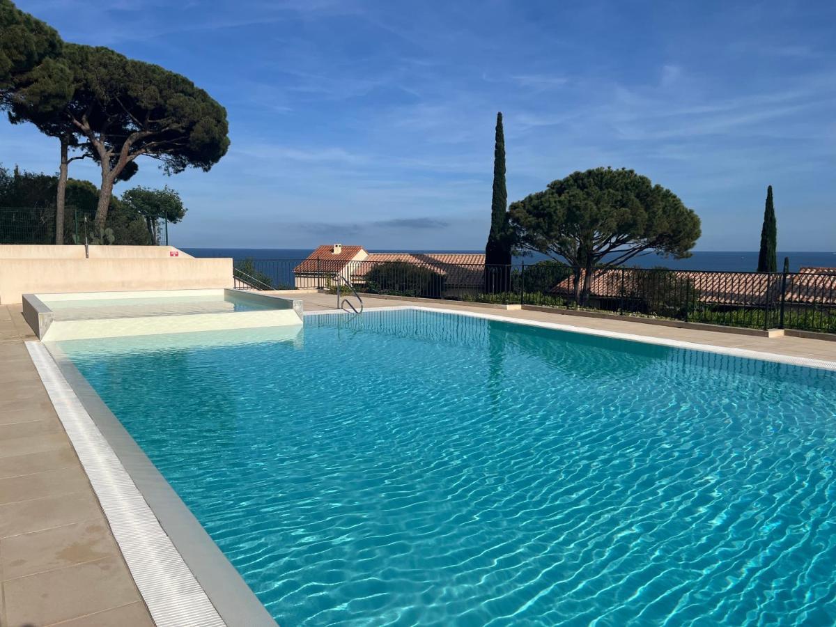 Appartement Vue Mer Avec Balcon Sainte-Maxime Exterior foto