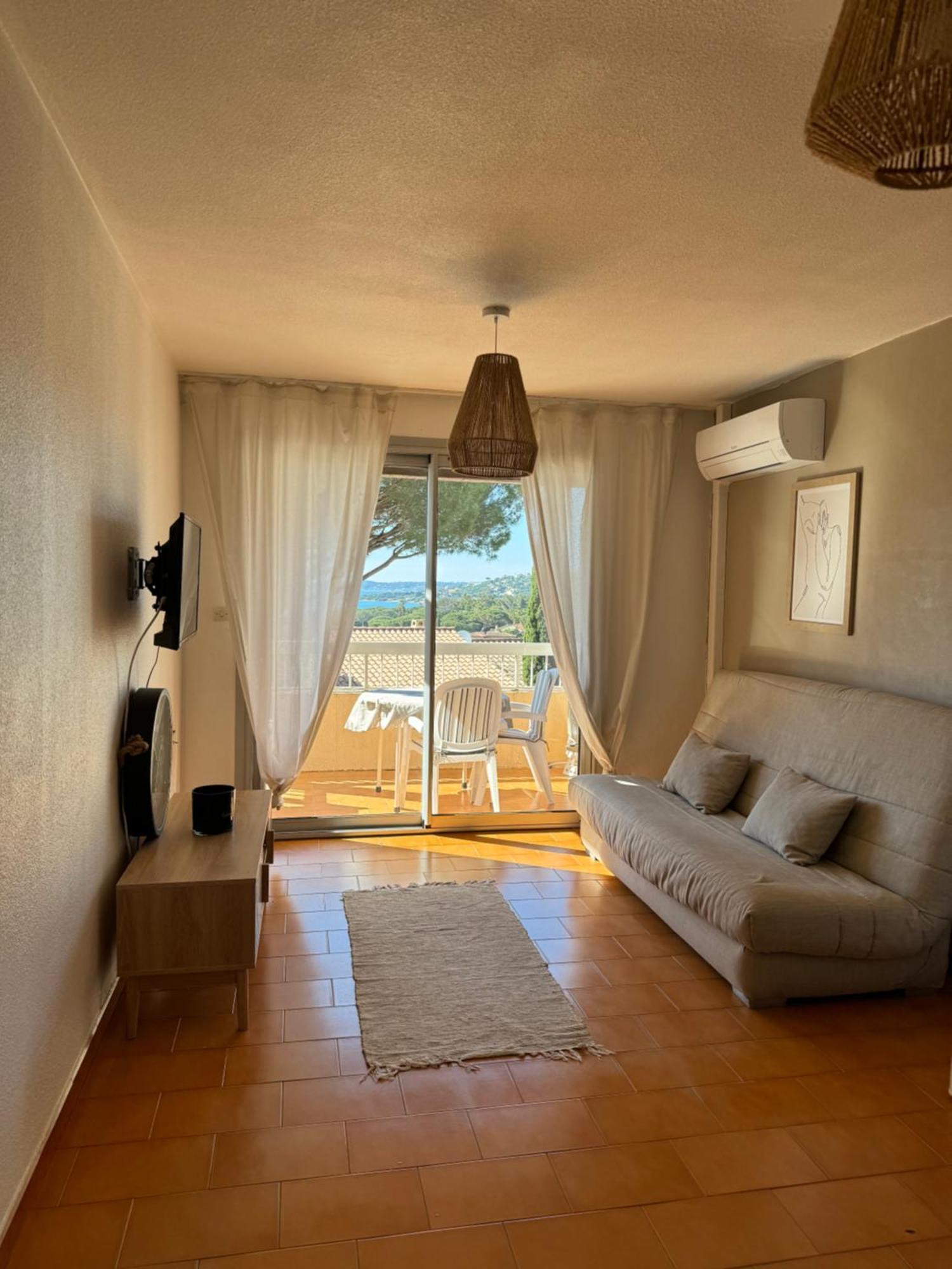 Appartement Vue Mer Avec Balcon Sainte-Maxime Exterior foto